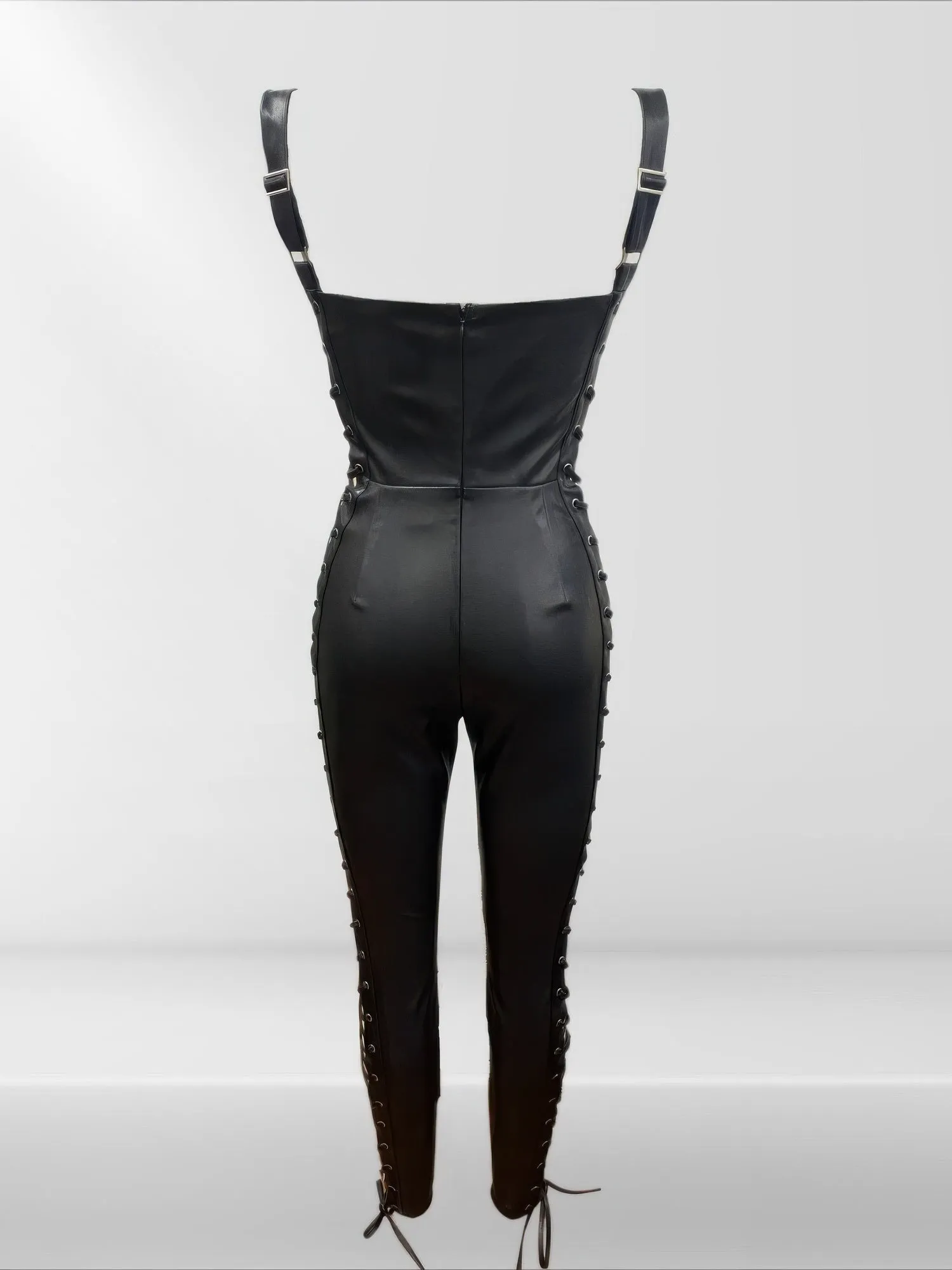 🔥 Sleek & Edgy Faux Leather Jumpsuit – Statement Piece for Bold Fashionistas 🔥