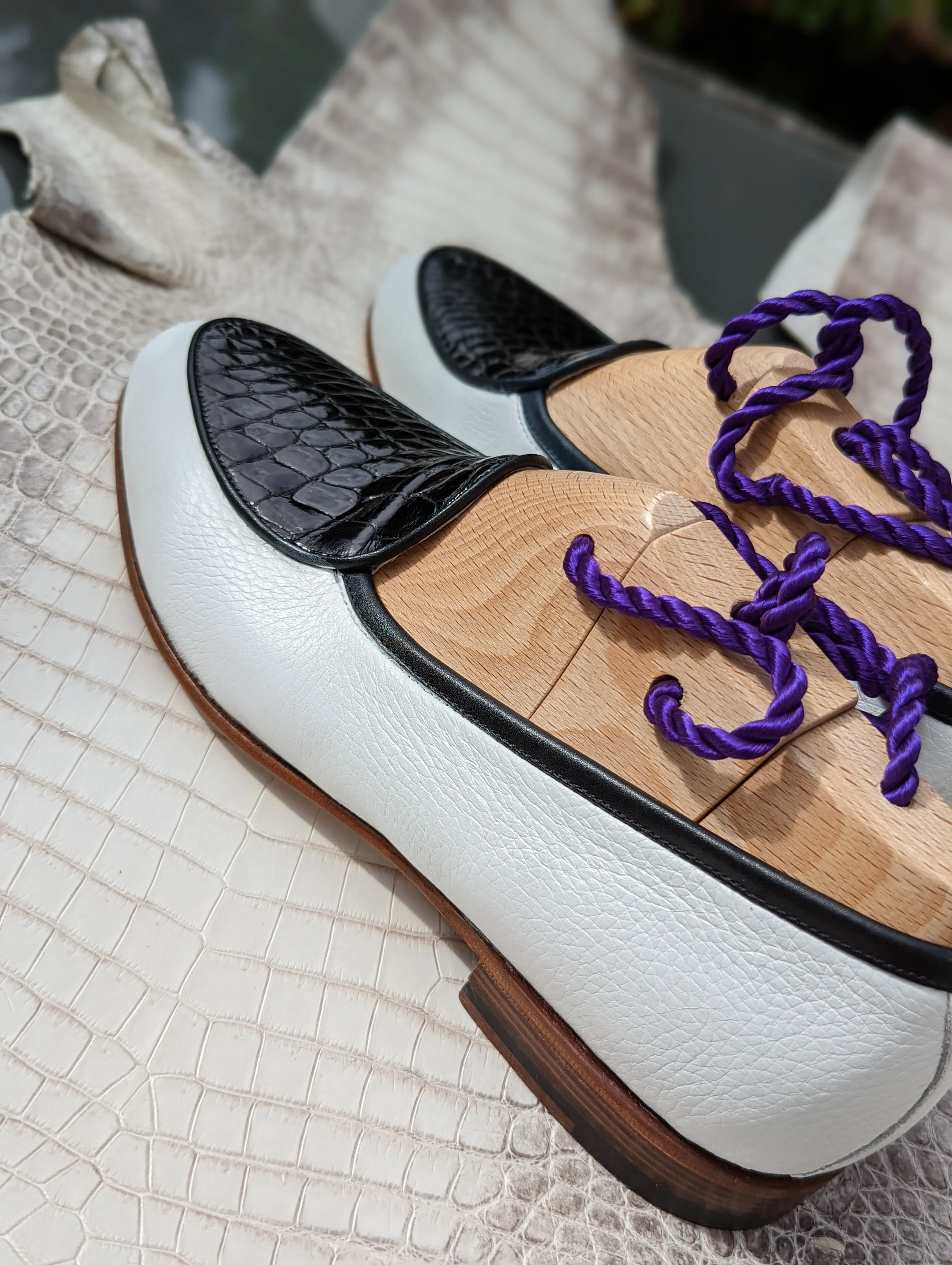 Belgian Loafer - Black crocodile & White Deer