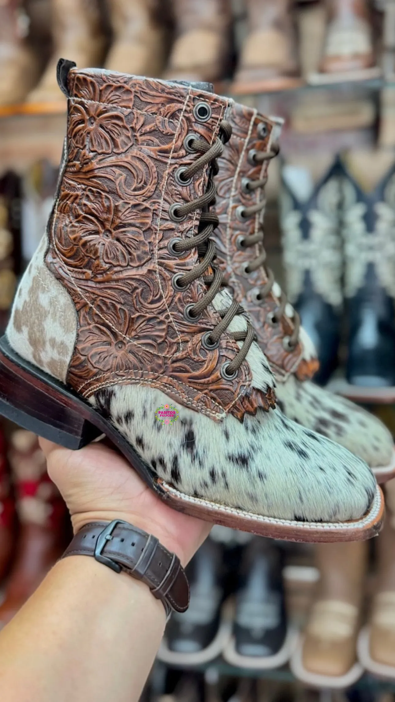 Botas Lacer - Cowhide Leather Tooled Boots