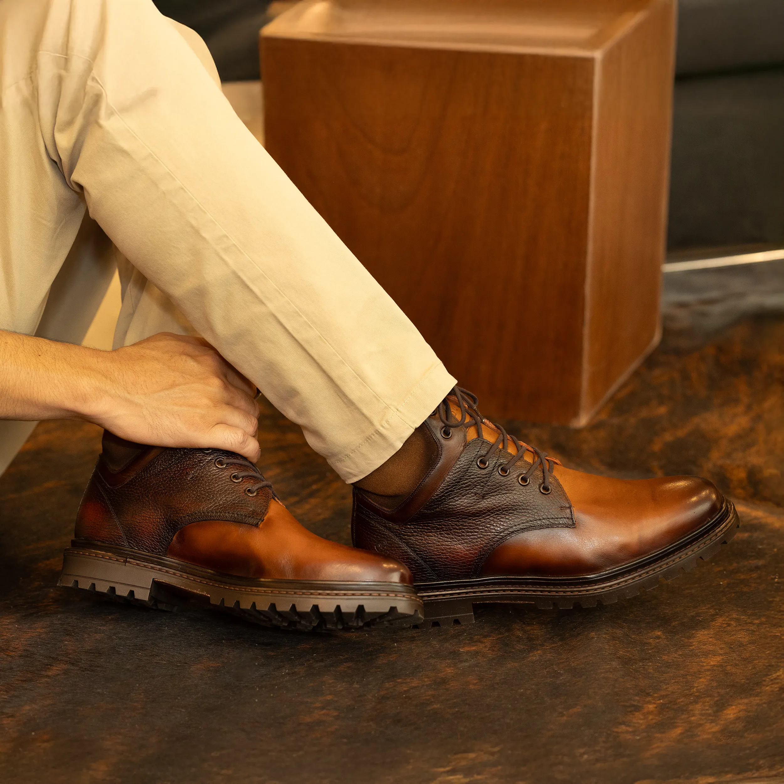MOD. 8601 | Combat Boots Talón Grabado Bisonte | Caballero