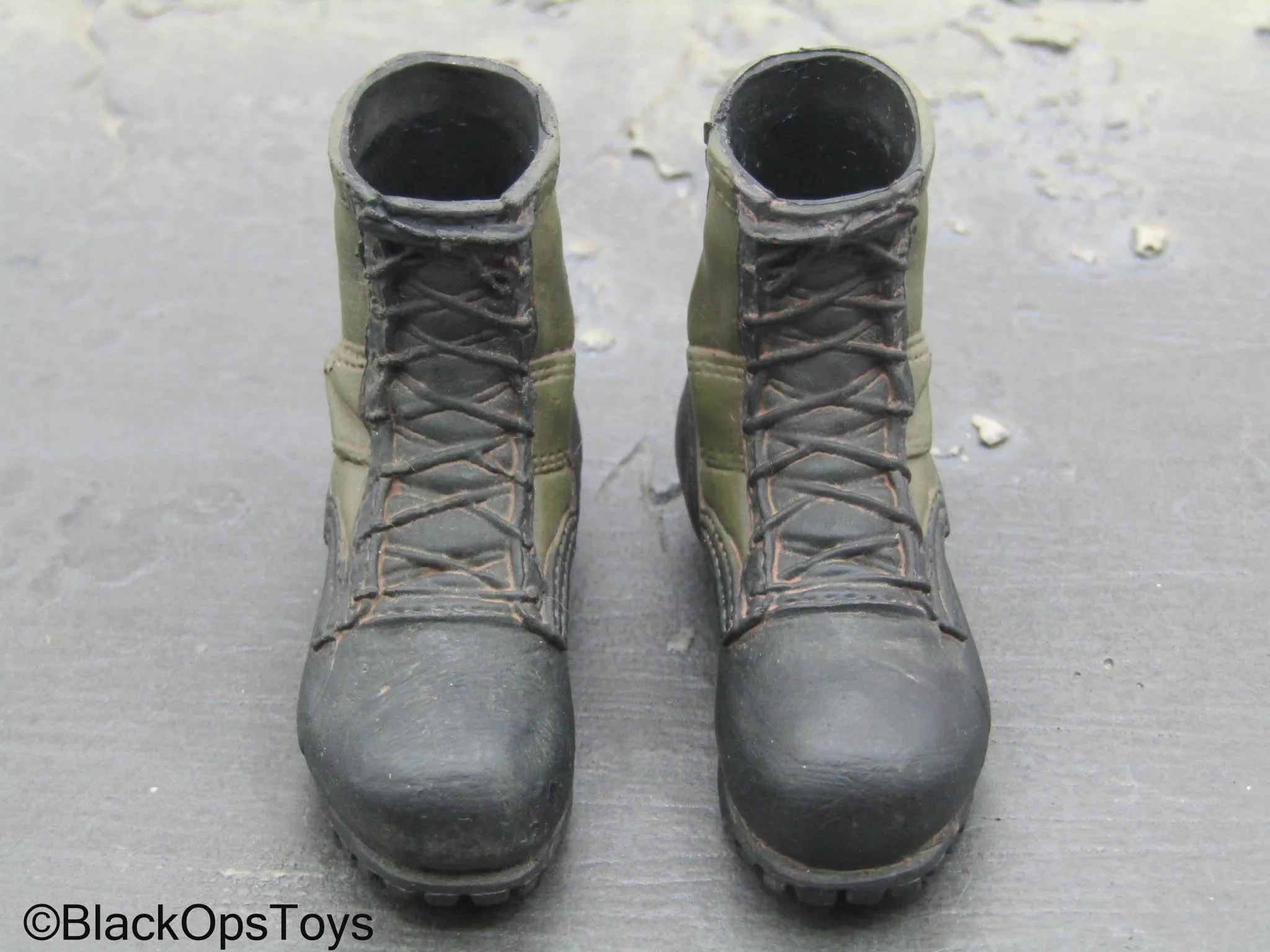 Ultimate Robot - Black & Green Combat Boots (Peg Type)