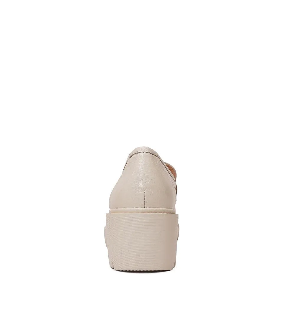 Unnay Almond Leather Heeled Loafers