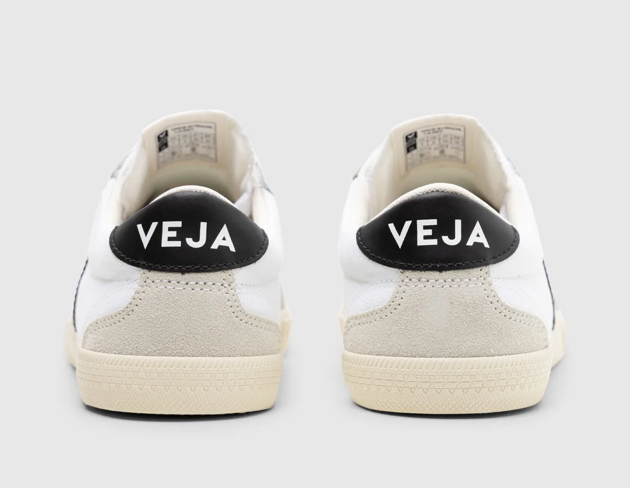 VEJA Women's Volley Canvas White / Black